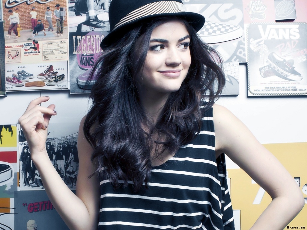 http://wallpapers.skins.be/lucy-hale/lucy-hale-1024x768-39901.jpg